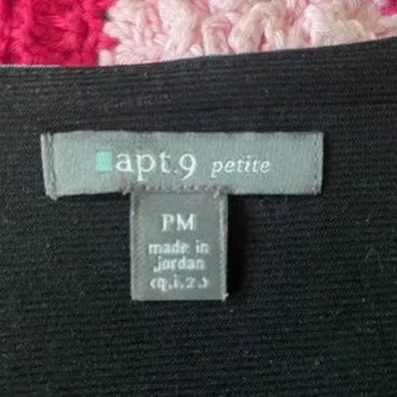 Apt 9 Women's Y2K Petite Geometric Pattern V Neck blouse multicolor size PM - Picture 2 of 3